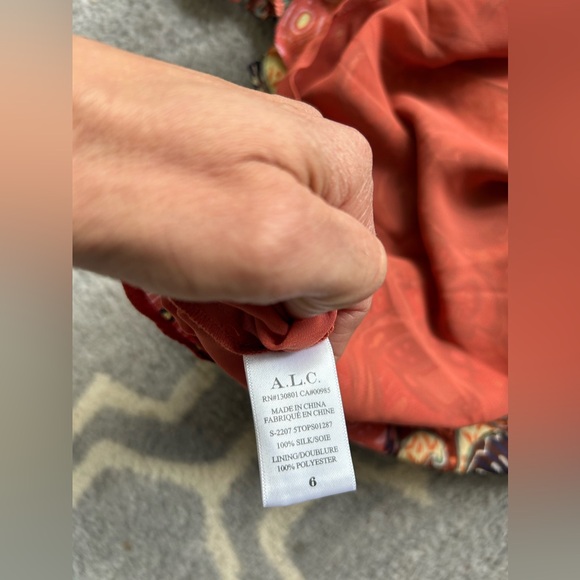 ALC June Silk Size 6 June Flutter Sleeve Lined Top - Picture 7 of 8